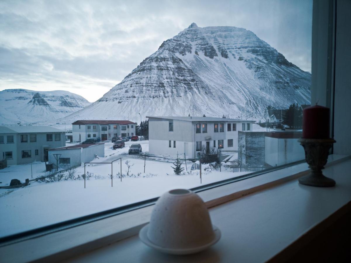 Apartment With Amazing Mountain View Bolungarvík 外观 照片