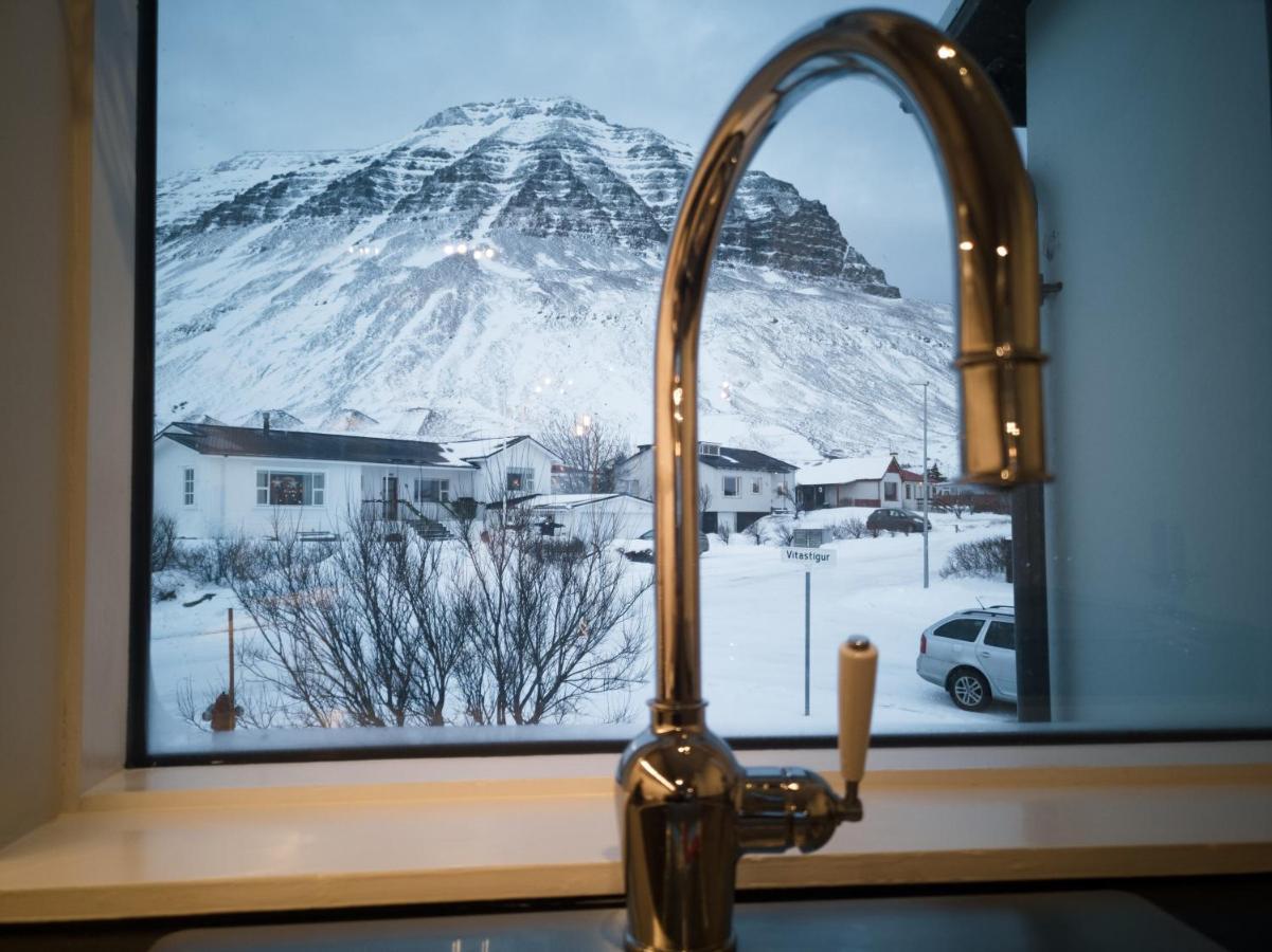 Apartment With Amazing Mountain View Bolungarvík 外观 照片