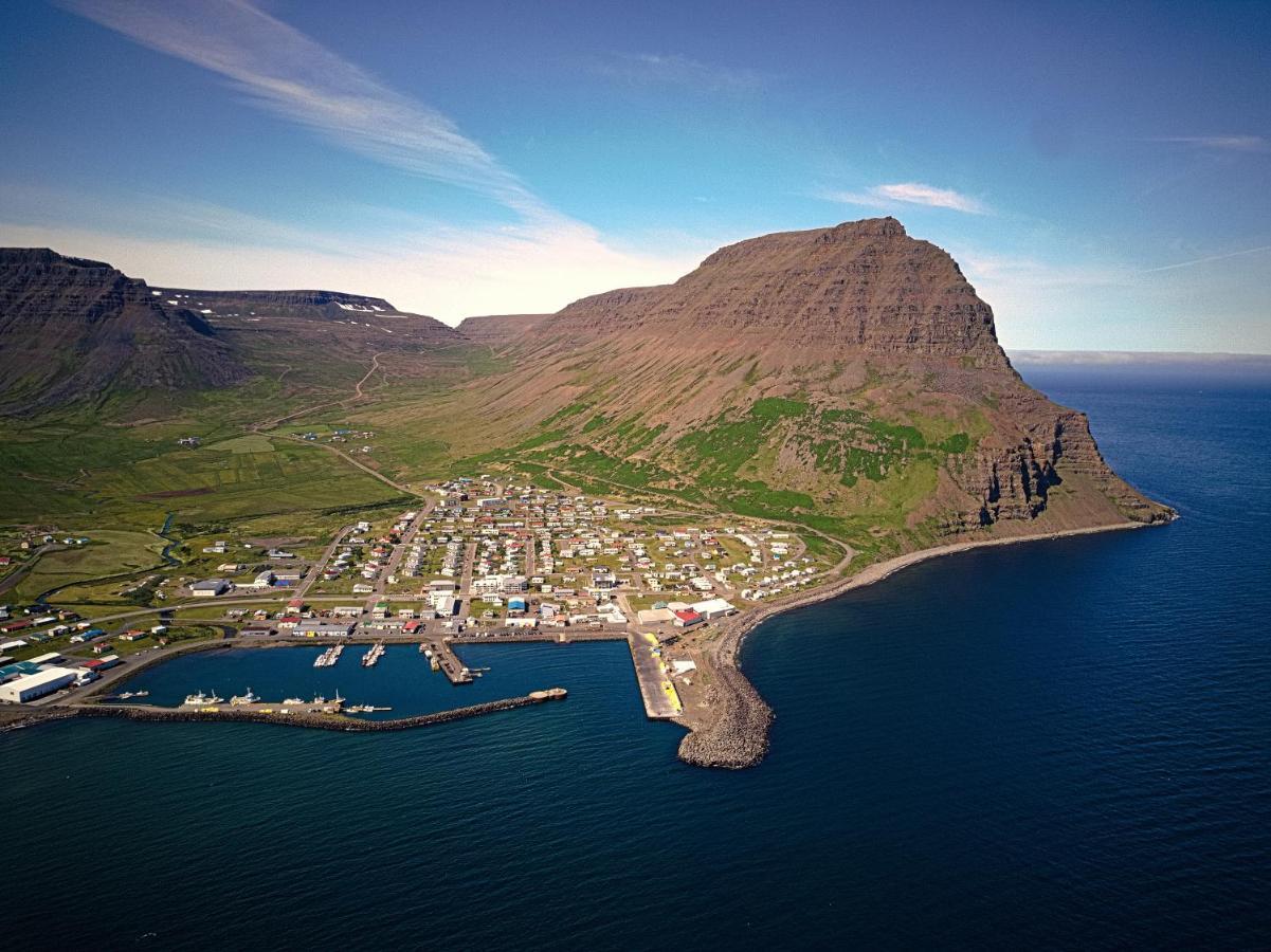 Apartment With Amazing Mountain View Bolungarvík 外观 照片